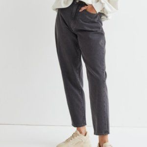 H&M  Mom Loose Jeans